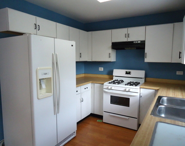 2539 Brunswick Circle - Photo Thumbnail 6