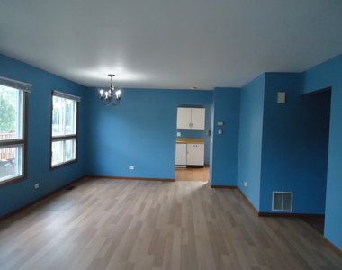 2539 Brunswick Circle - Photo Thumbnail 3