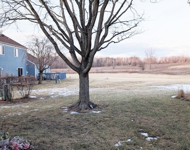 2716 Yorkshire Court - Photo Thumbnail 12