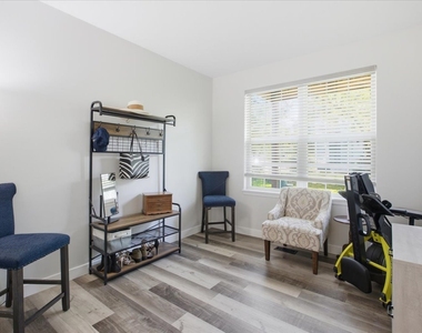 3097 Falling Waters Lane - Photo Thumbnail 7