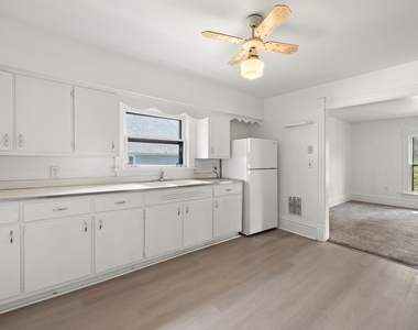 601 S Jefferson Street - Photo Thumbnail 4