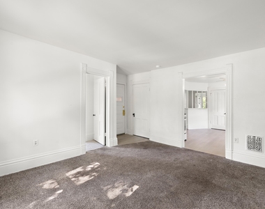 601 S Jefferson Street - Photo Thumbnail 6