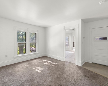 601 S Jefferson Street - Photo Thumbnail 5