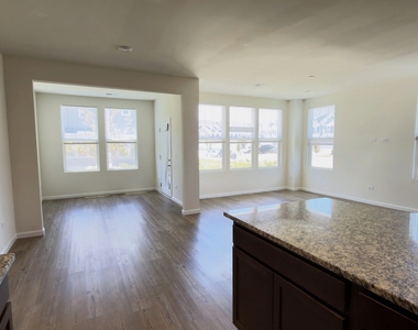 659 Switchgrass Way - Photo Thumbnail 8