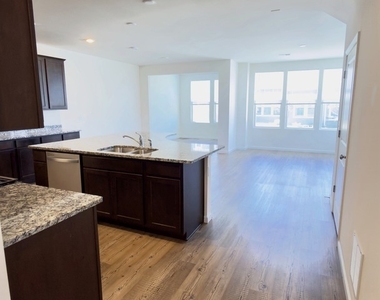 659 Switchgrass Way - Photo Thumbnail 6