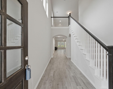 10602 Wagner Street - Photo Thumbnail 2