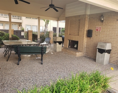 2277 S Kirkwood Road - Photo Thumbnail 22