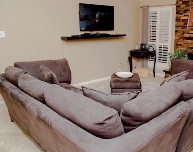 10114 Kirkvale Drive - Photo Thumbnail 7