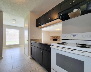 8530 Quail Burg Lane - Photo Thumbnail 14