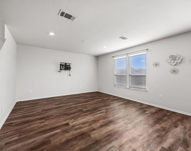 25411 Farmstead Prairie Place - Photo Thumbnail 12