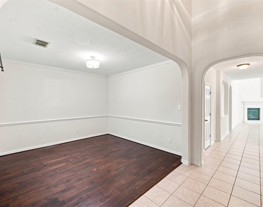 5214 Barleycorn Lane - Photo Thumbnail 3