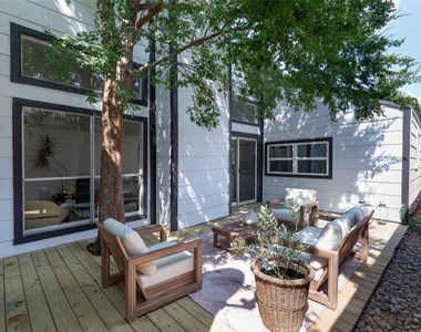 2019 Wilcrest Drive - Photo Thumbnail 20