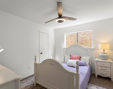 2019 Wilcrest Drive - Photo Thumbnail 18