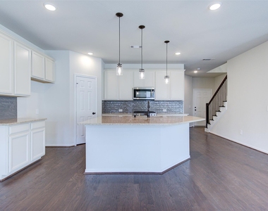 10329 Harmon Smith Dr - Photo Thumbnail 7
