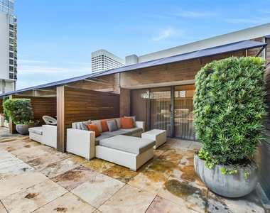1111 Caroline Street - Photo Thumbnail 18