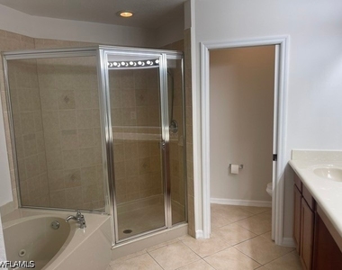 9528 Brookville Court - Photo Thumbnail 11