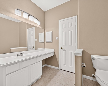 3223 Legends Creek Drive - Photo Thumbnail 13