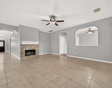 3223 Legends Creek Drive - Photo Thumbnail 4