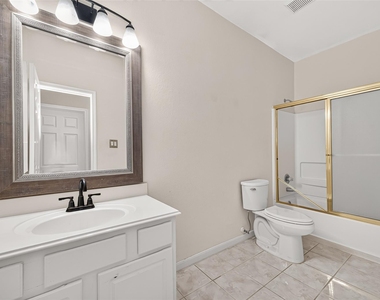 3223 Legends Creek Drive - Photo Thumbnail 16