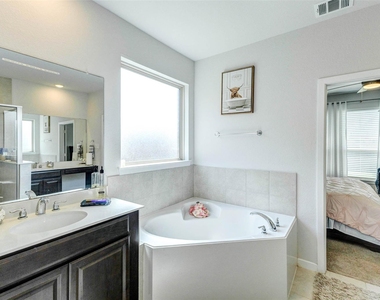 27985 Seger Bend Trail - Photo Thumbnail 9