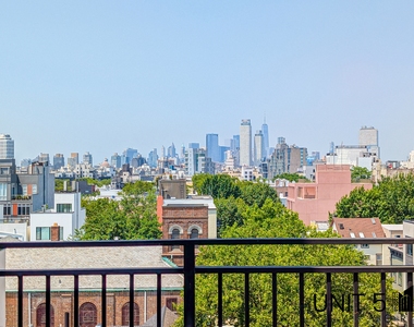 319 Graham Avenue - Photo Thumbnail 9