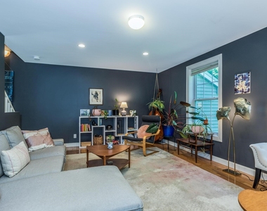 12 Woodside - Photo Thumbnail 12