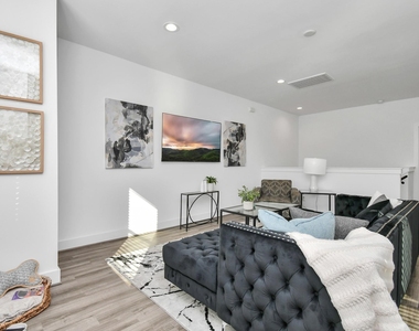 9006 Laverne Laurel Lane - Photo Thumbnail 20