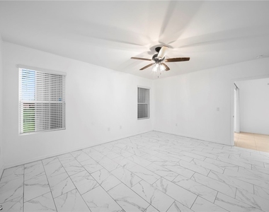 10464 Canal Brook Lane - Photo Thumbnail 16