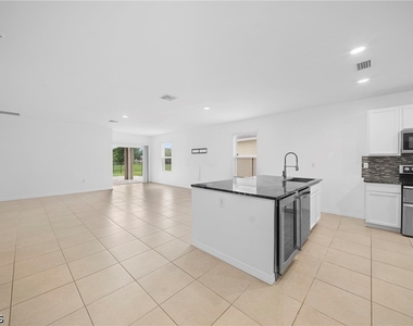 10464 Canal Brook Lane - Photo Thumbnail 2
