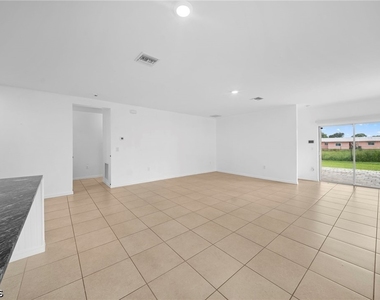 10464 Canal Brook Lane - Photo Thumbnail 5