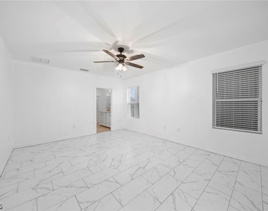 10464 Canal Brook Lane - Photo Thumbnail 15