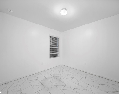 10464 Canal Brook Lane - Photo Thumbnail 12