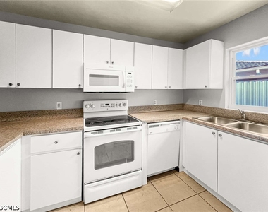 1321 Se 8th Avenue - Photo Thumbnail 17