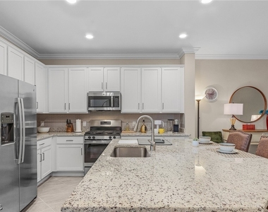 15120 Cortona Way - Photo Thumbnail 5