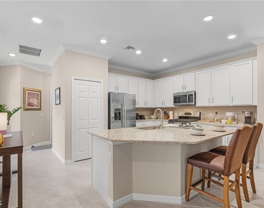 15120 Cortona Way - Photo Thumbnail 6