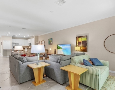 15120 Cortona Way - Photo Thumbnail 10