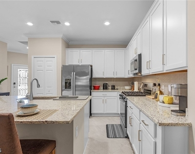 15120 Cortona Way - Photo Thumbnail 4