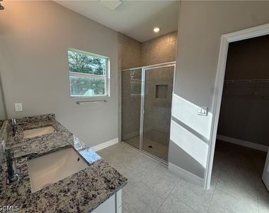2714 47th Street W - Photo Thumbnail 11