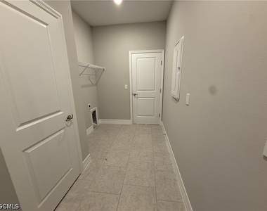 2714 47th Street W - Photo Thumbnail 19