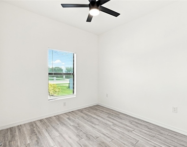 619 Cultural Park Boulevard S - Photo Thumbnail 11