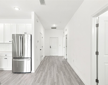 619 Cultural Park Boulevard S - Photo Thumbnail 14