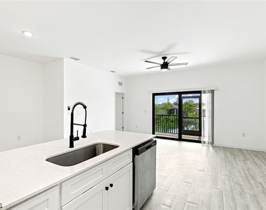 619 Cultural Park Boulevard S - Photo Thumbnail 2
