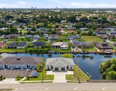 619 Cultural Park Boulevard S - Photo Thumbnail 18