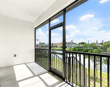 619 Cultural Park Boulevard S - Photo Thumbnail 3