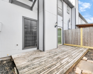 12400 Brookglade Circle - Photo Thumbnail 27
