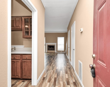 12400 Brookglade Circle - Photo Thumbnail 4