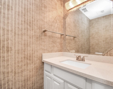 12400 Brookglade Circle - Photo Thumbnail 15