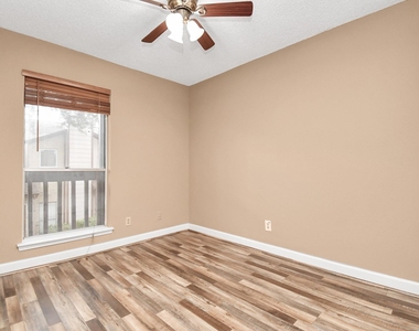 12400 Brookglade Circle - Photo Thumbnail 19