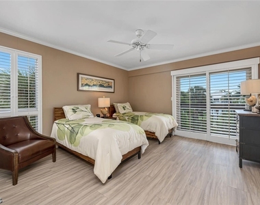 995 9th Avenue S - Photo Thumbnail 6