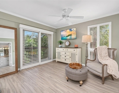 995 9th Avenue S - Photo Thumbnail 8